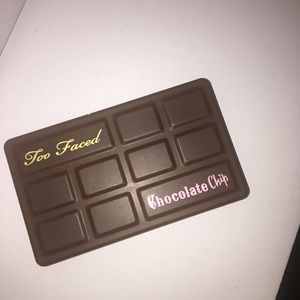 Too Faced Matte Chocolate Chip Pallet